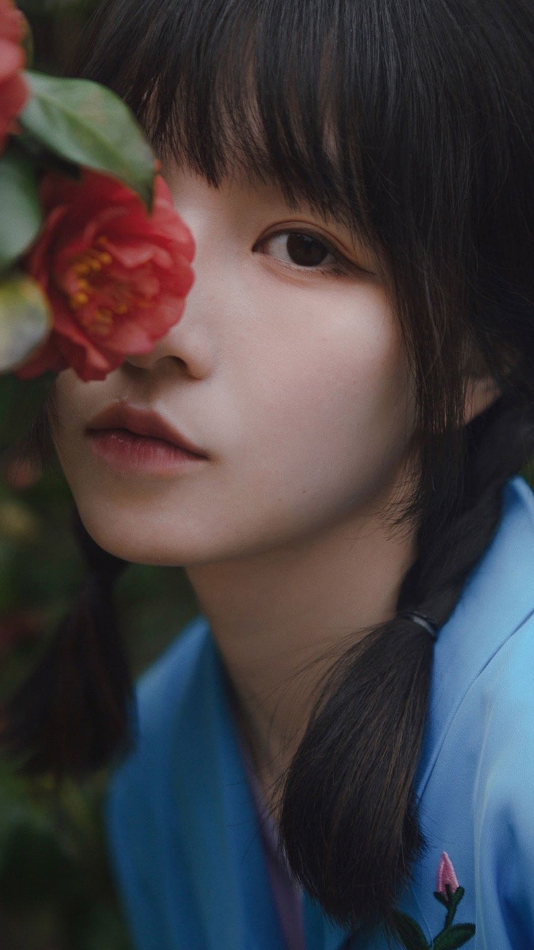 大型大巴车最后一排被轮流观望 原来我真的上错车了