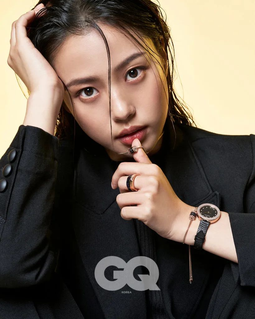 韩国女星高敏诗杂志美图!英姿飒爽太靓丽