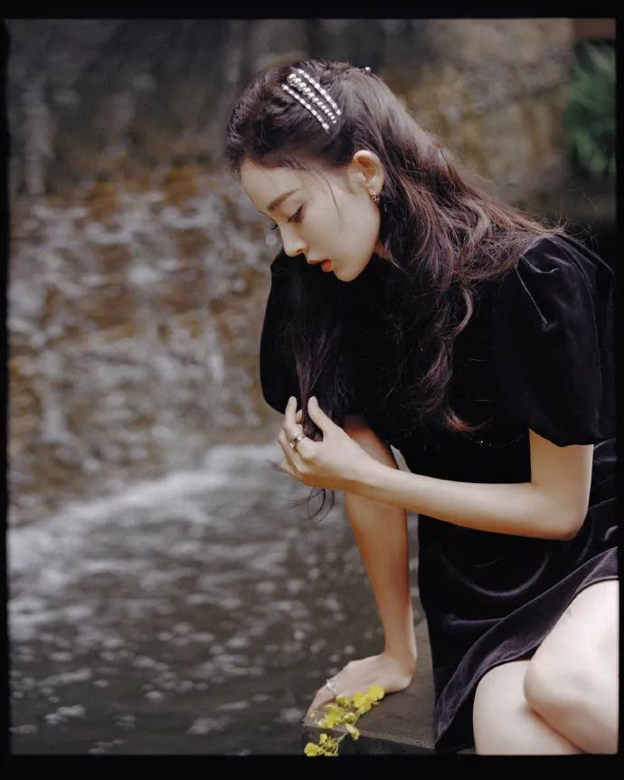 古力娜扎国风大片超甜美!窈窕倩影清丽脱俗