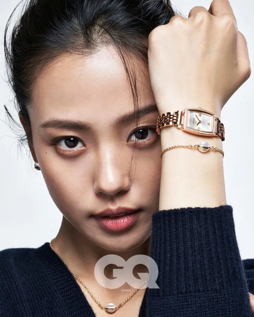 韩国女星高敏诗杂志美图!英姿飒爽太靓丽