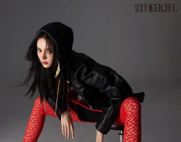 古力娜扎杂志写真造型惊艳!魔鬼身材太性感撩人