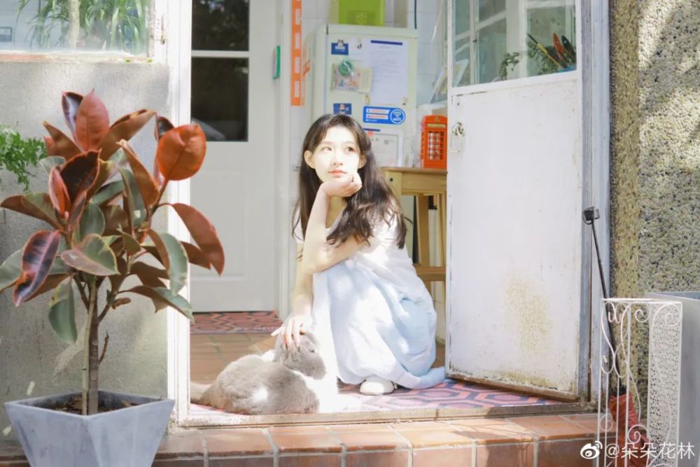 长着一张少女脸的她性格却像糙汉，这反差萌爱了