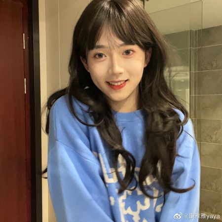 康雅雅直播关滤镜 清纯萌脸变回男儿身