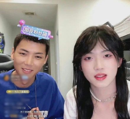 康雅雅直播关滤镜 清纯萌脸变回男儿身