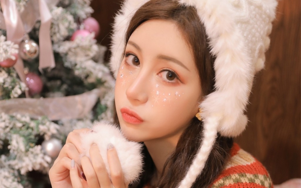 顶着学长的巨大压力写作业 他怀疑我知道了他的那些秘密