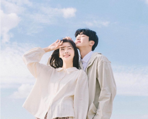 外公抱着妈妈一起去了医院 我真怕他生气