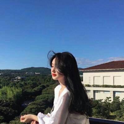 半夜发现外公趴在妈妈身上 父亲的爱总是那么无私