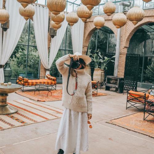 把它夹住去跑步不能掉 体育课上我们玩了一个游戏