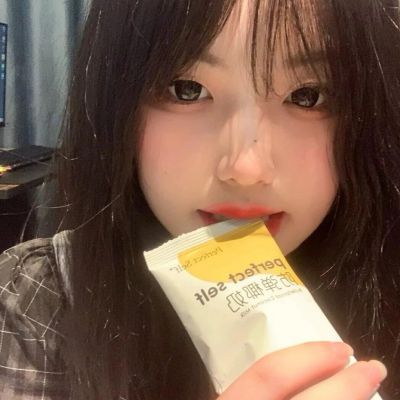 四个学长一起上我会坏 我竟然被同桌带回家玩了一整天