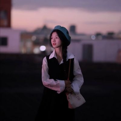 女人转身回头看的心理是什么