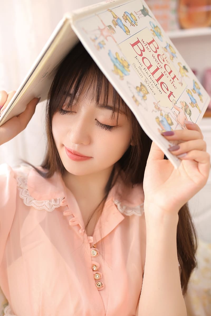 性感少女风公主裙反差魅力封面图片