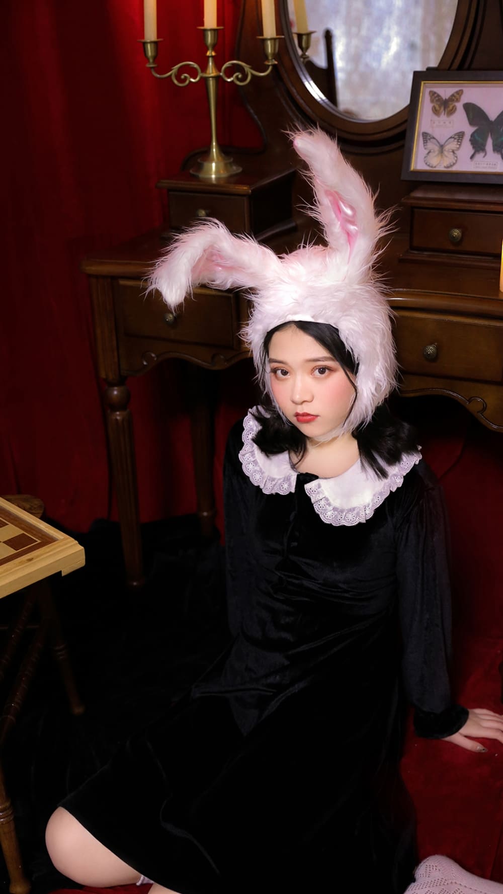 嘟嘟唇美女粉色女仆装暗黑风写真图片