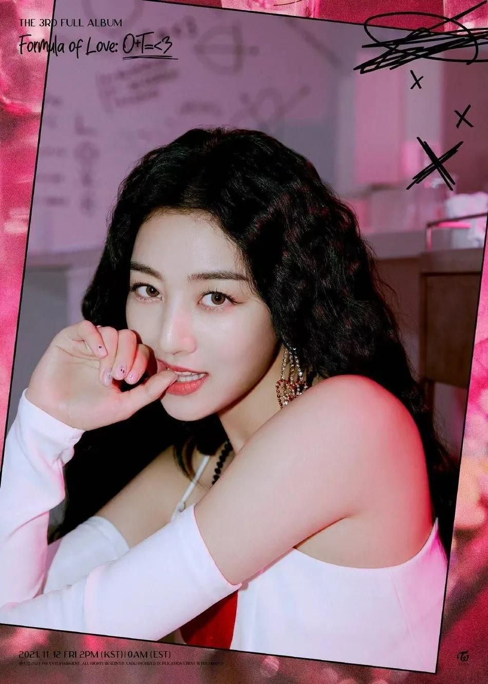 韩国女团TWICE新专辑发写真!各个雪肤玉貌性感撩人