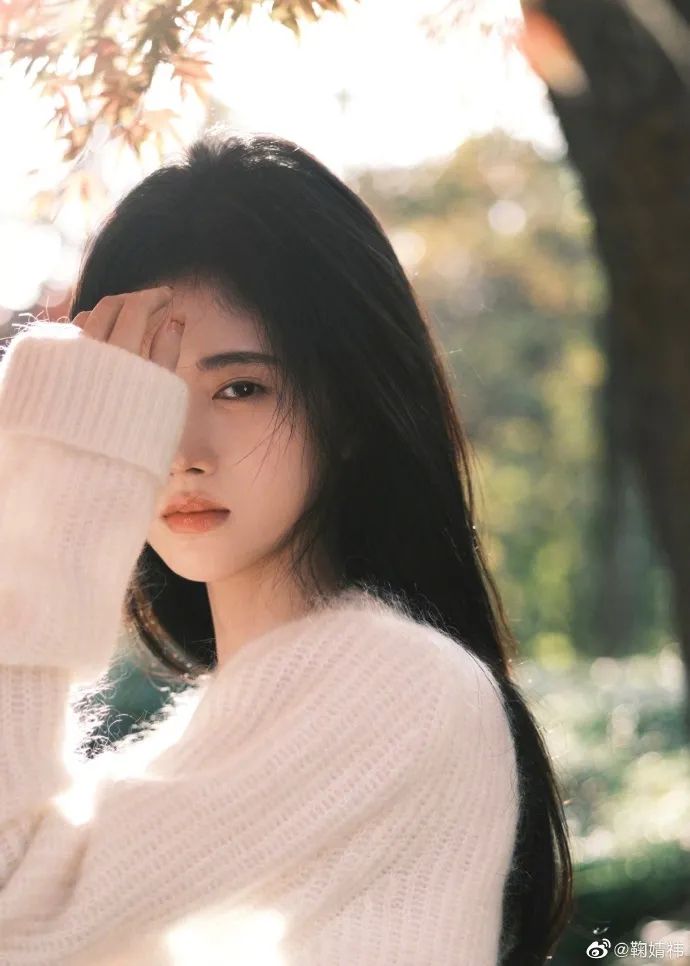 鞠婧祎晒秋日写真超级惊艳！4000年一遇美女美到让人窒息