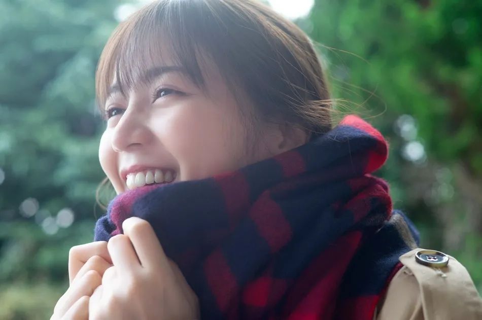 日本女星生田绘梨花温泉浴衣美图!笑容甜美,魅力十足。