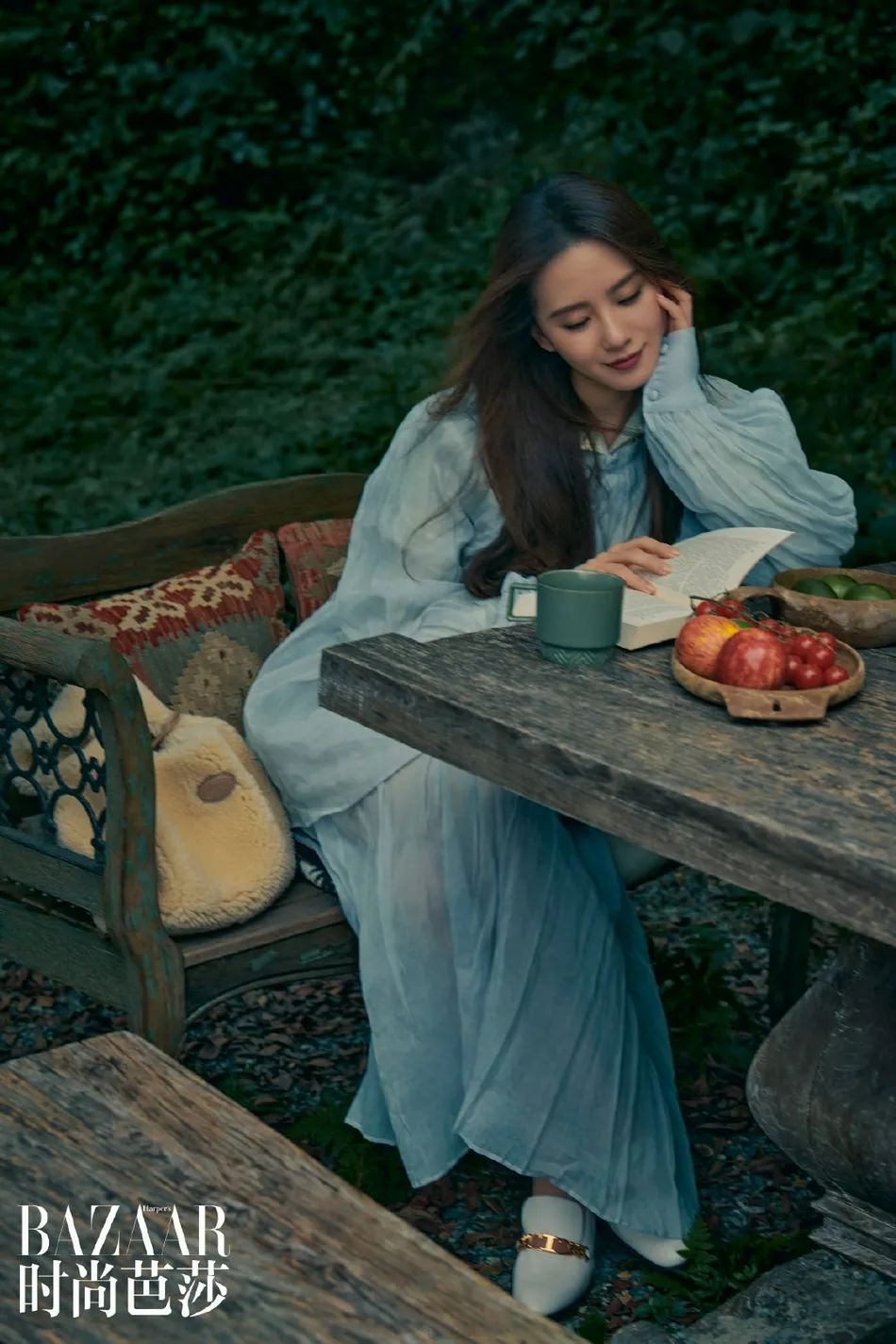 刘诗诗牛仔帽配长裙造型造型惊艳,飒爽柔美好气质!