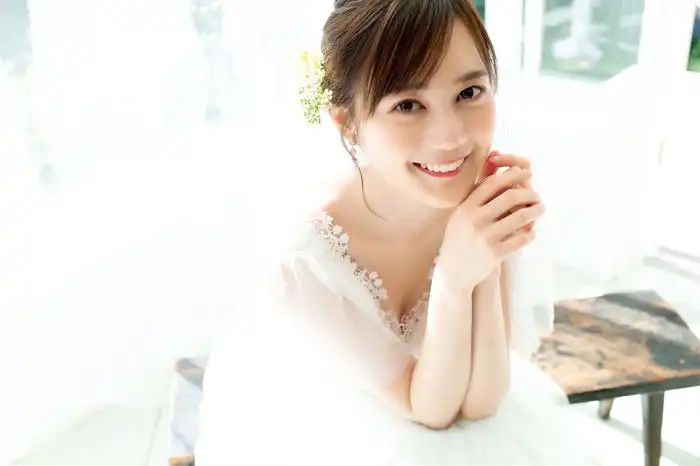 日本女星生田绘梨花温泉浴衣美图!笑容甜美,魅力十足。