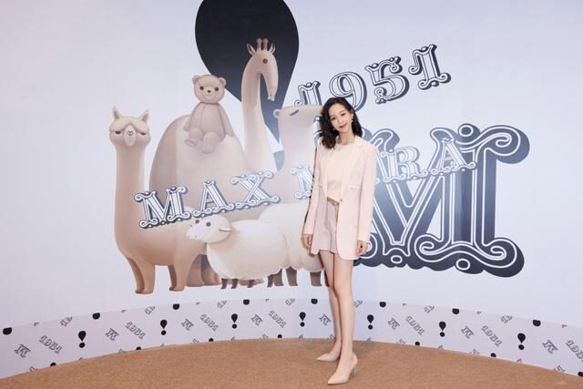 张钧甯穿西装搭配短裤腿长惊艳,配色温柔减龄太有气质