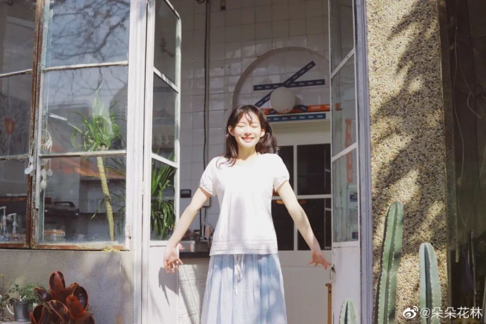 长着一张少女脸的她性格却像糙汉，这反差萌爱了