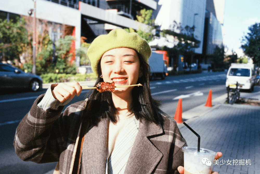 长着一张少女脸的她性格却像糙汉，这反差萌爱了