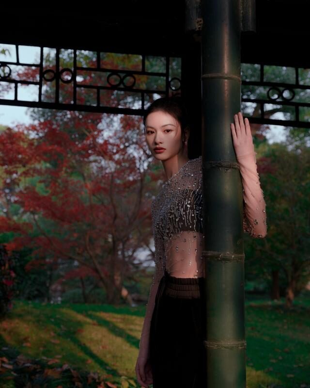 99年邱天透视装出席活动,高挑自信太有气质