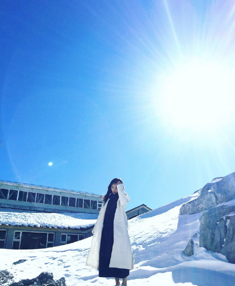 鞠婧祎早期素颜露额头的怼脸高清自拍图片