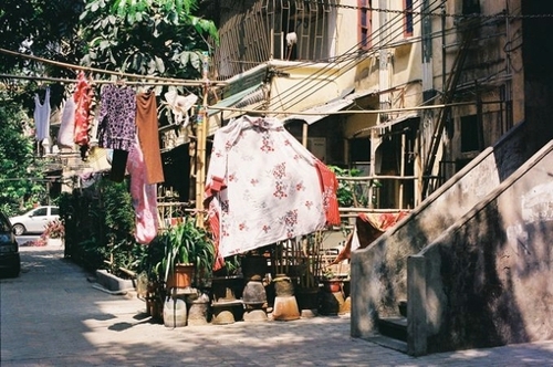 抱起来加速会哭是什么意思 疼的我都哭了他还在动说明了什么