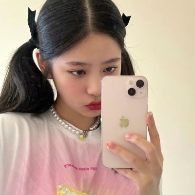 男女之间的交往总是会有无数数不清的尴尬 语录 第1张