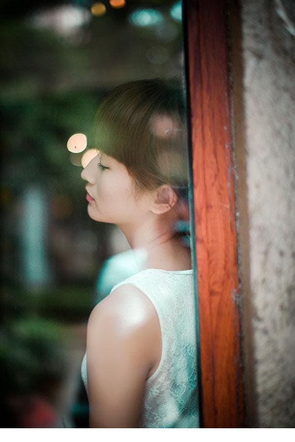 青春校园娇柔女生伤感图片