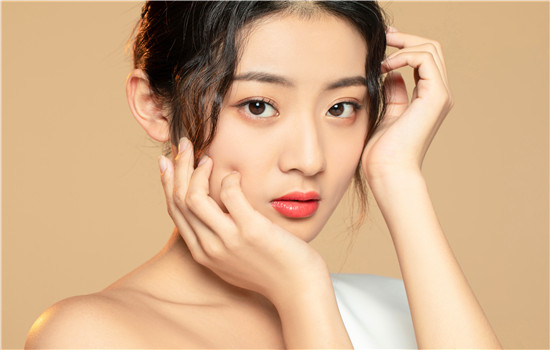 梨花烫适合哪个年龄 梨花烫的发型是什么样的