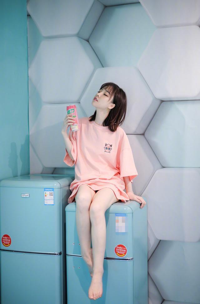 冯提莫为什么封禁频频？黑历史被扒出的太多，人气也大不如前