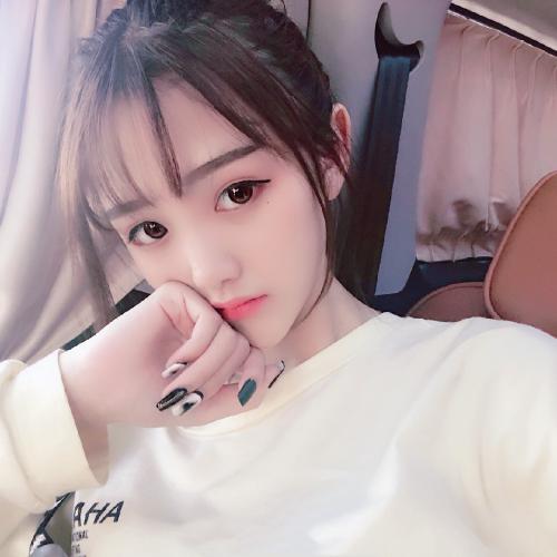 捡到老师的跳开关 一按遥控器老师就抖个不停