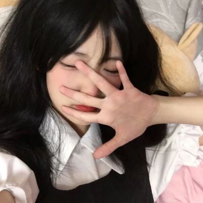 地铁里一点一点的进入有反应 猛汉好几次要我的联系方式