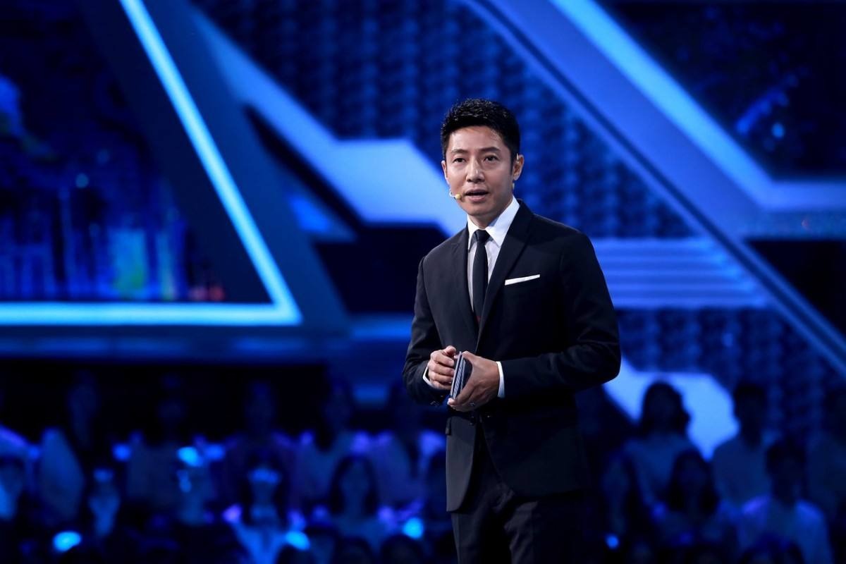 康辉被央视解聘的原因是怎么