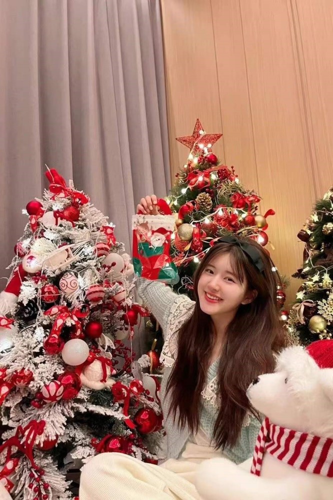 赵露思穿浅绿针织衣清纯又温柔,少女感爆棚