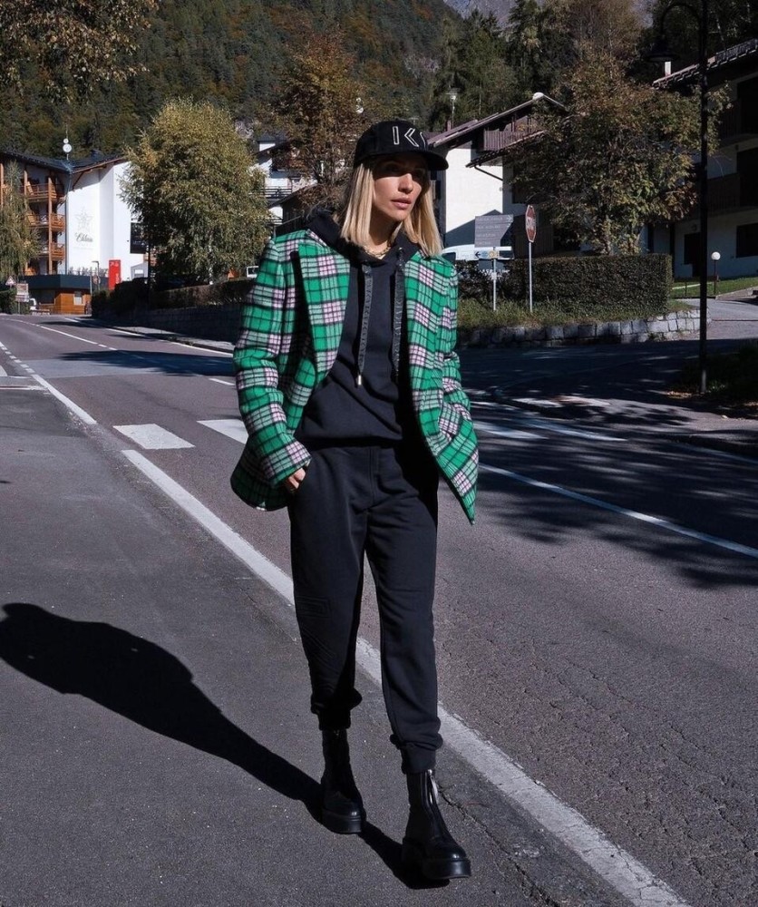 经典的卫衣套装穿对了更有个性，这几款卫衣时髦精来试试吧