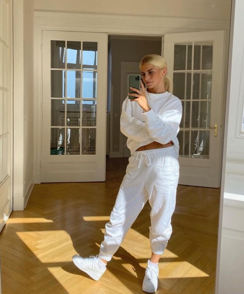 经典的卫衣套装穿对了更有个性，这几款卫衣时髦精来试试吧