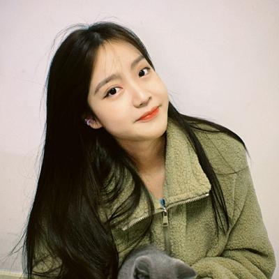 男友的脑回路不太对 居然喜欢在床上放满公仔