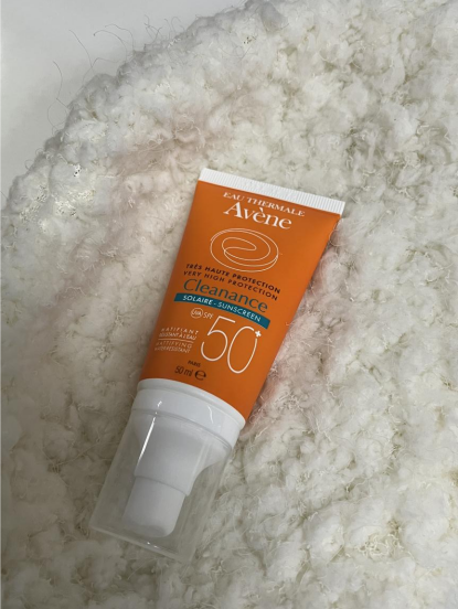 油痘肌最需要的高倍数防晒:雅漾小金刚别痘