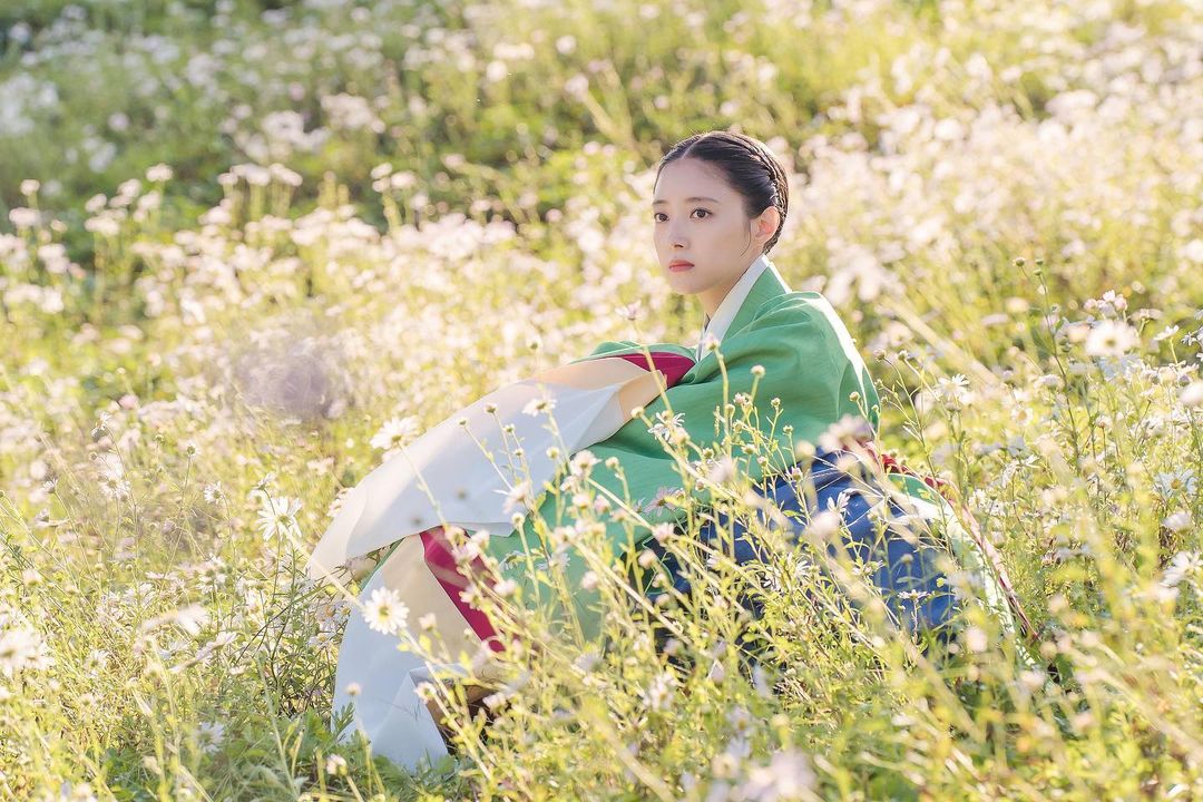 从小美到大,凭《衣袖红镶边》走红的李世荣,私下是甜酷女孩一枚