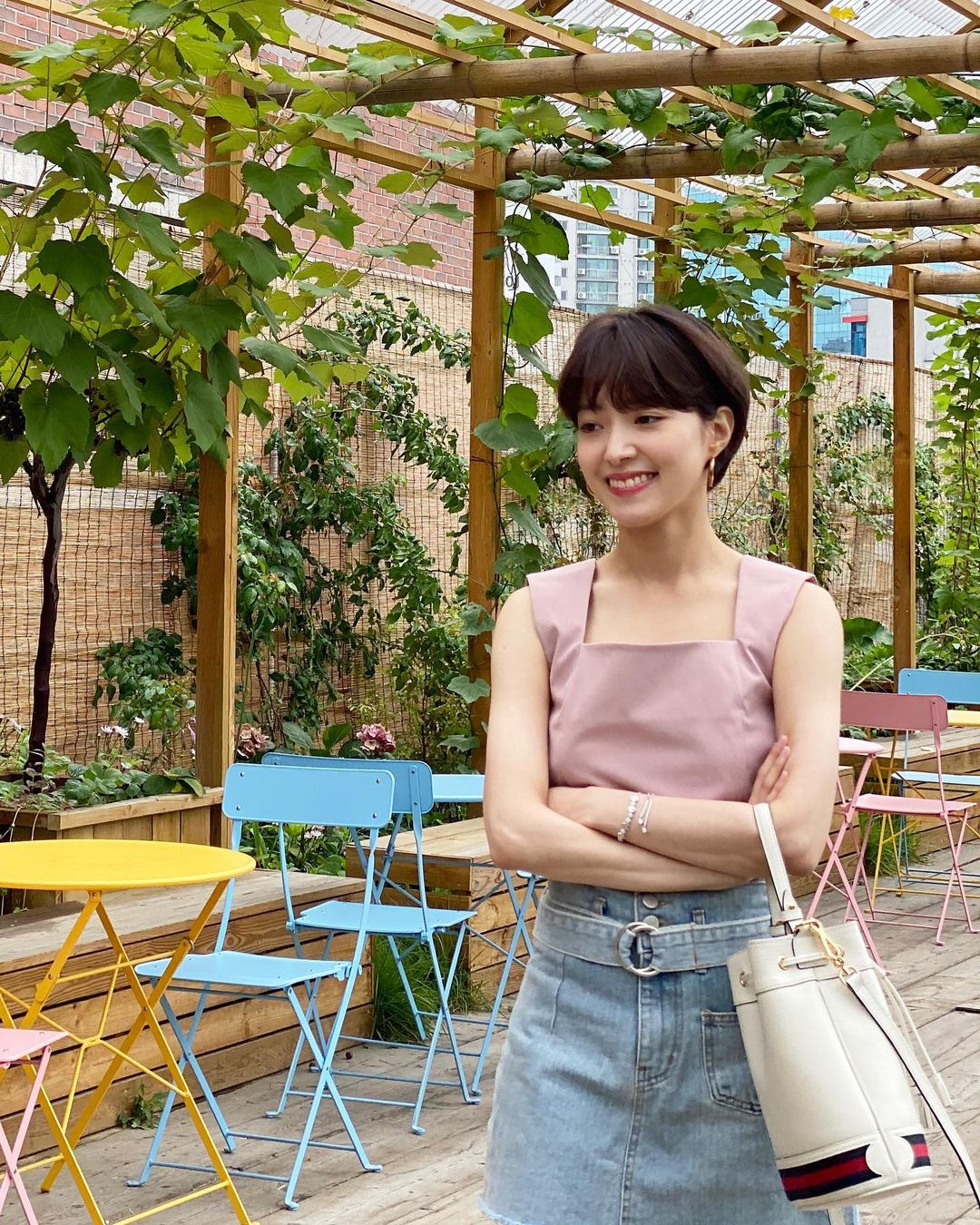 从小美到大,凭《衣袖红镶边》走红的李世荣,私下是甜酷女孩一枚