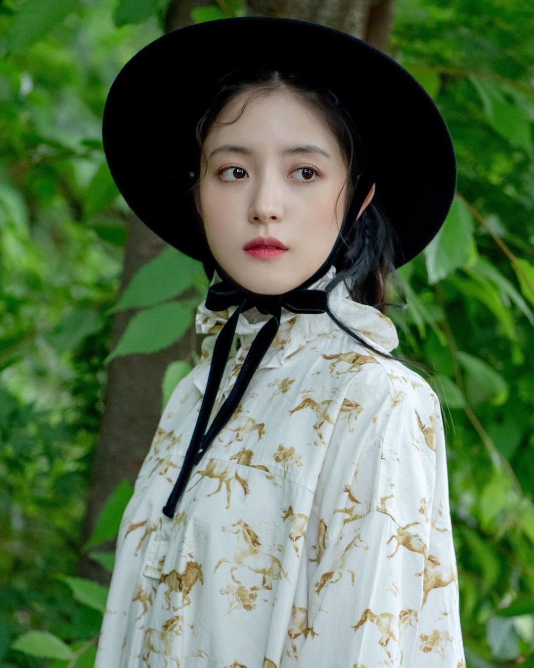 从小美到大,凭《衣袖红镶边》走红的李世荣,私下是甜酷女孩一枚