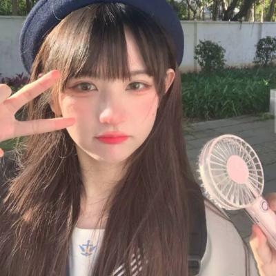 回姥姥家车上座位不够 坐在后排的我发现了秘密