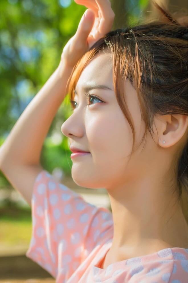 清纯阳光小酒窝美女小清新户外唯美图片写真
