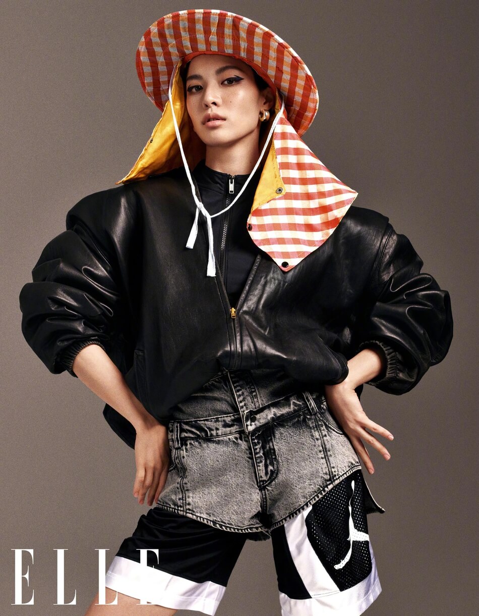 钟楚曦杂志写真大秀长腿!魔鬼身材性感妩媚