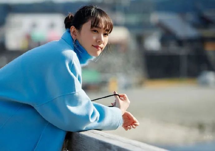 日本女星新垣结衣写真超靓丽!清丽脱俗微微一笑很倾城