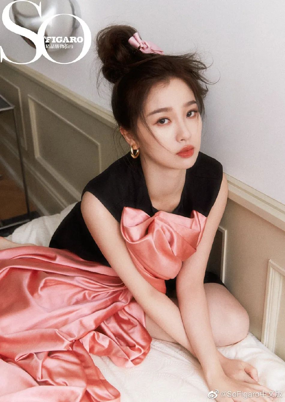 虞书欣粉红芭比造型超靓丽!肌肤白皙如雪美得不可方物