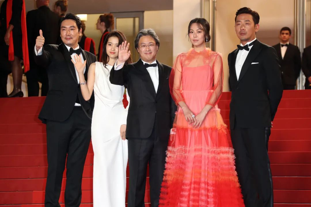 曾出演19禁大尺度大红大紫!韩国女星金泰梨开挂了