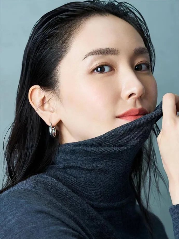 日本女星新垣结衣写真超靓丽!清丽脱俗微微一笑很倾城