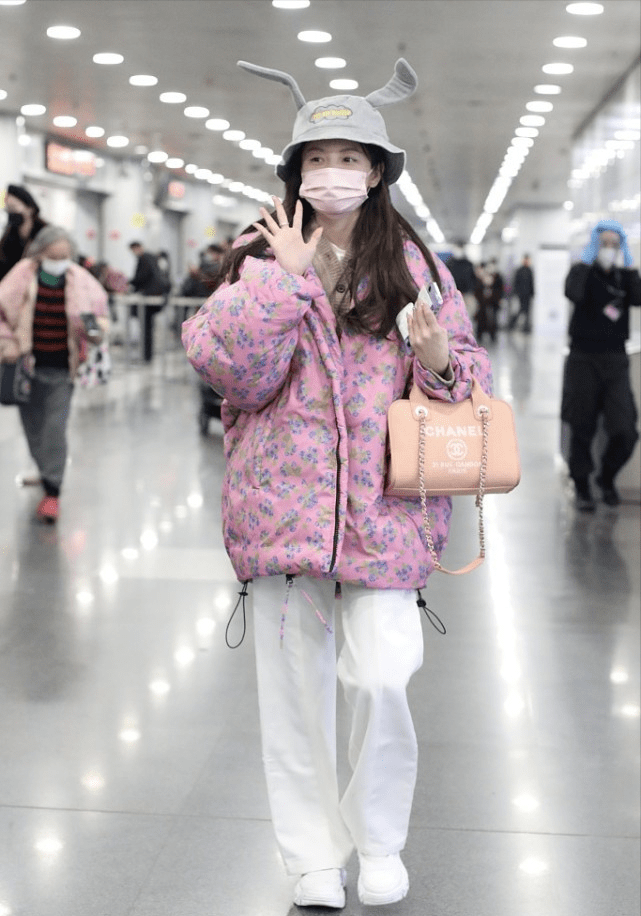 林小宅穿粉色少女感满满，穿搭清纯像未成年少女 时尚 第6张